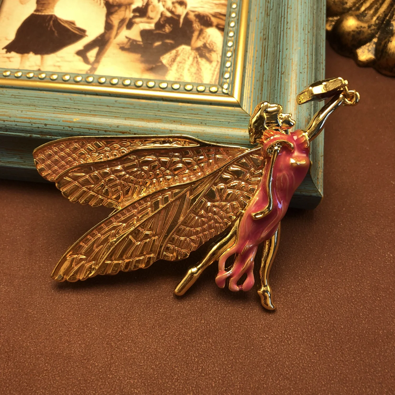 

Винтажные антикварные ювелирные изделия с крыльями симфонии, ретро-брошь, брошь для девочек-ангелов, оптовая продажа