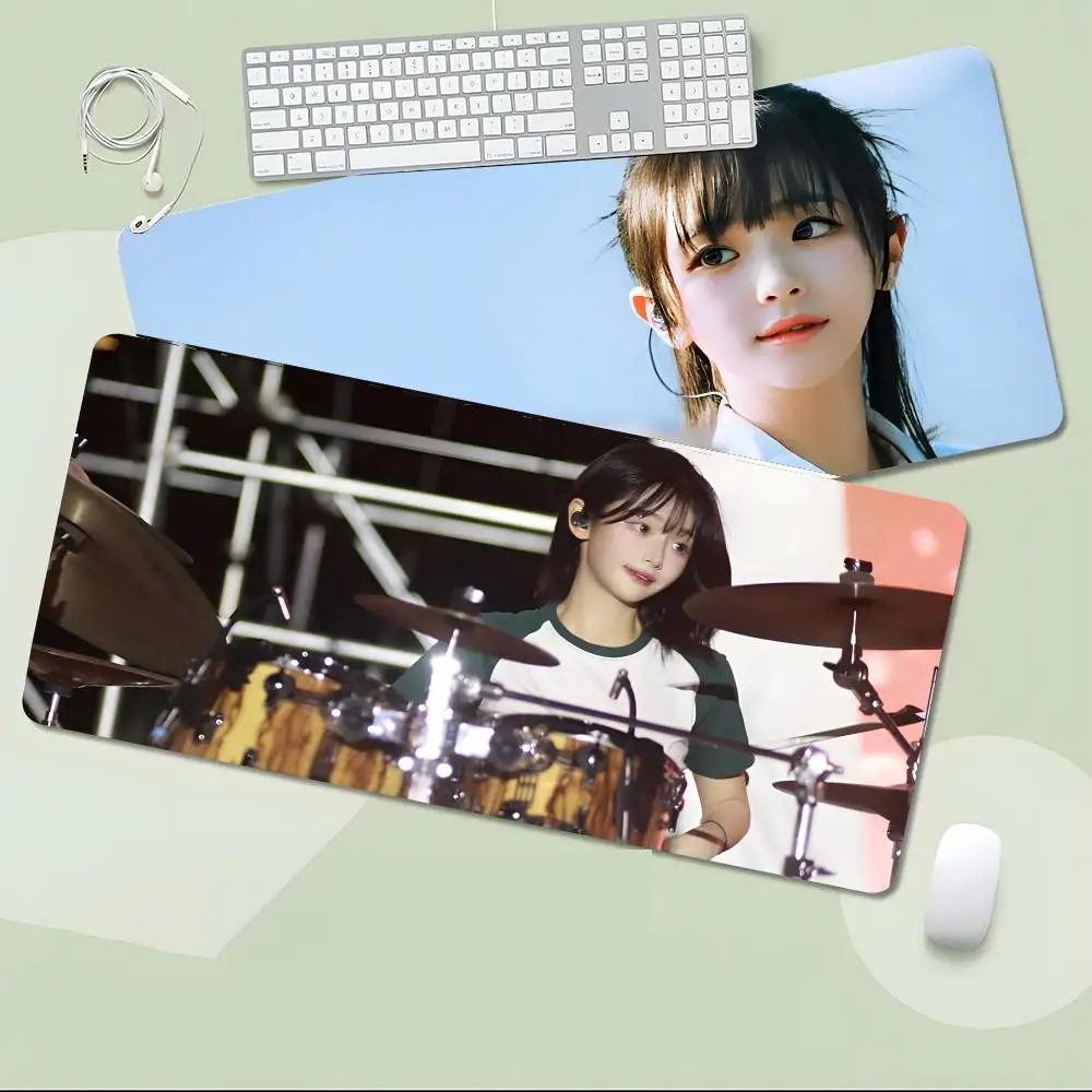 Influencer Creator Chodan Hong Jihye Mouse Pad Non-Slip Large Desk Mat Thick Stitched Edge Gaming Mousepad