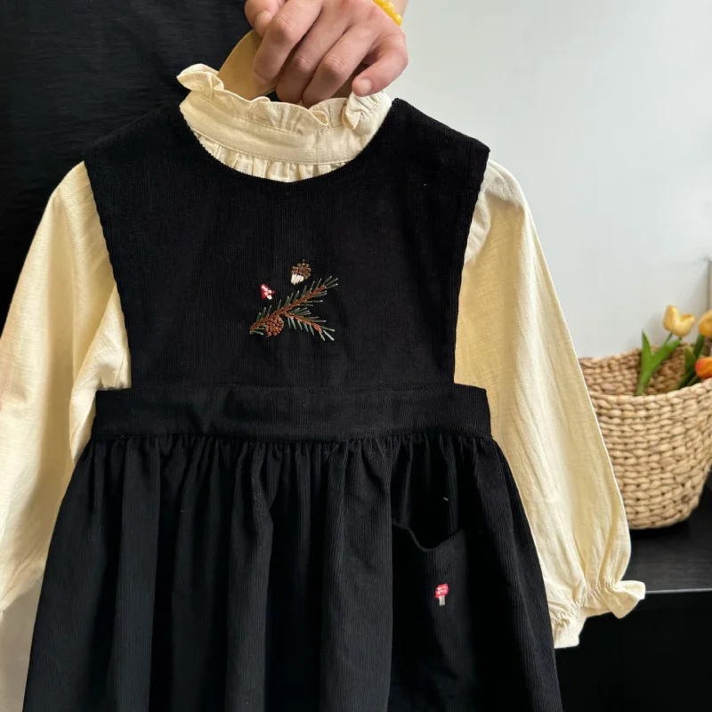 

Girls' Mori Style Vest Dress Autumn New Baby Shirt with Vintage Embroidery Strap Dress Two-Piece Set