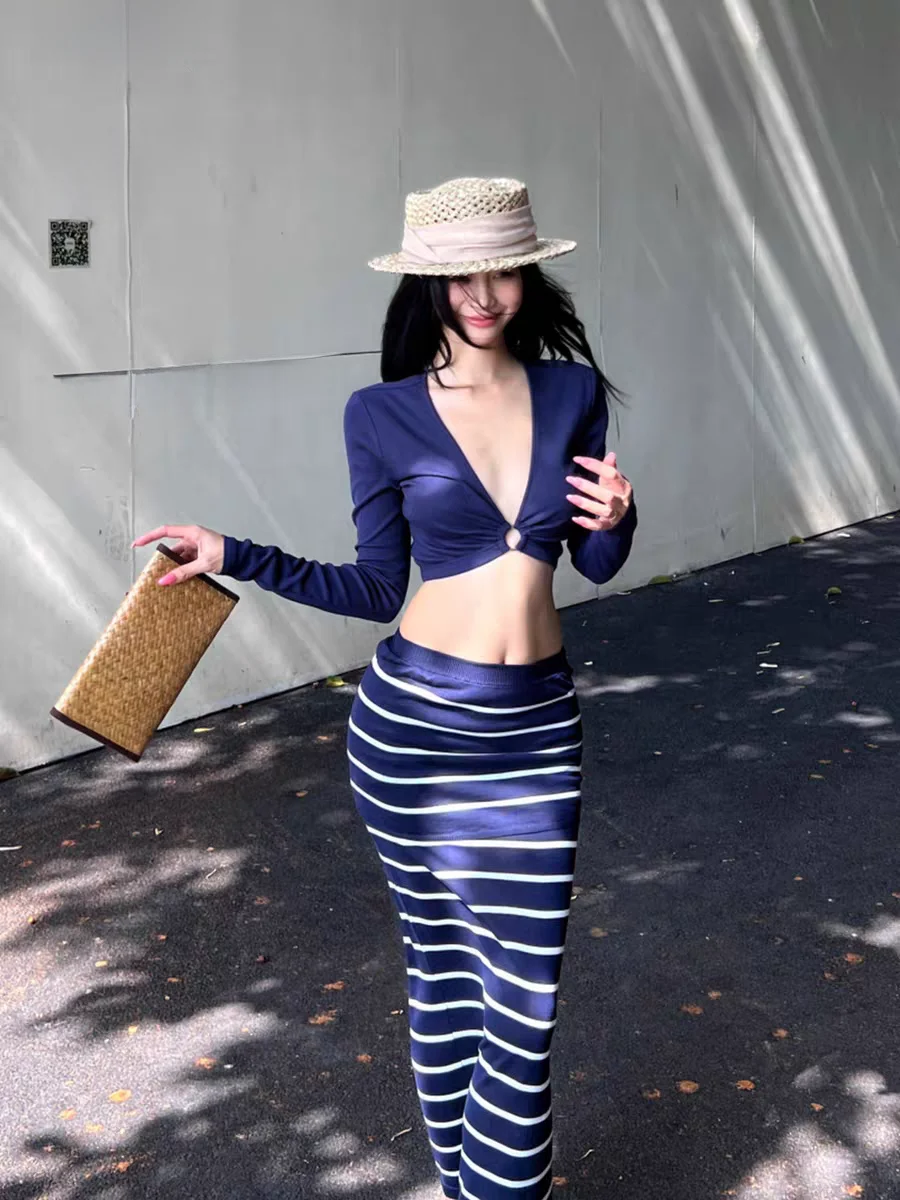 

Сексуальный купальник с длинными рукавами и V-образным вырезом Pure Desire для пляжа и термальных источников, для фотосессий, из полиэстера, нейлона и лайкры