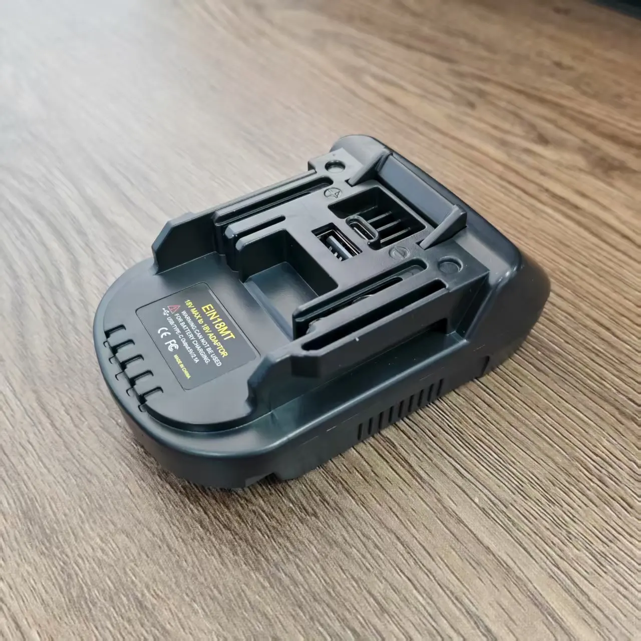 Convertitore adattatore batteria 18MT adatto per batteria agli ioni di litio da 18 V a batteria al litio Makita 18 V per utensili Makita 18 V