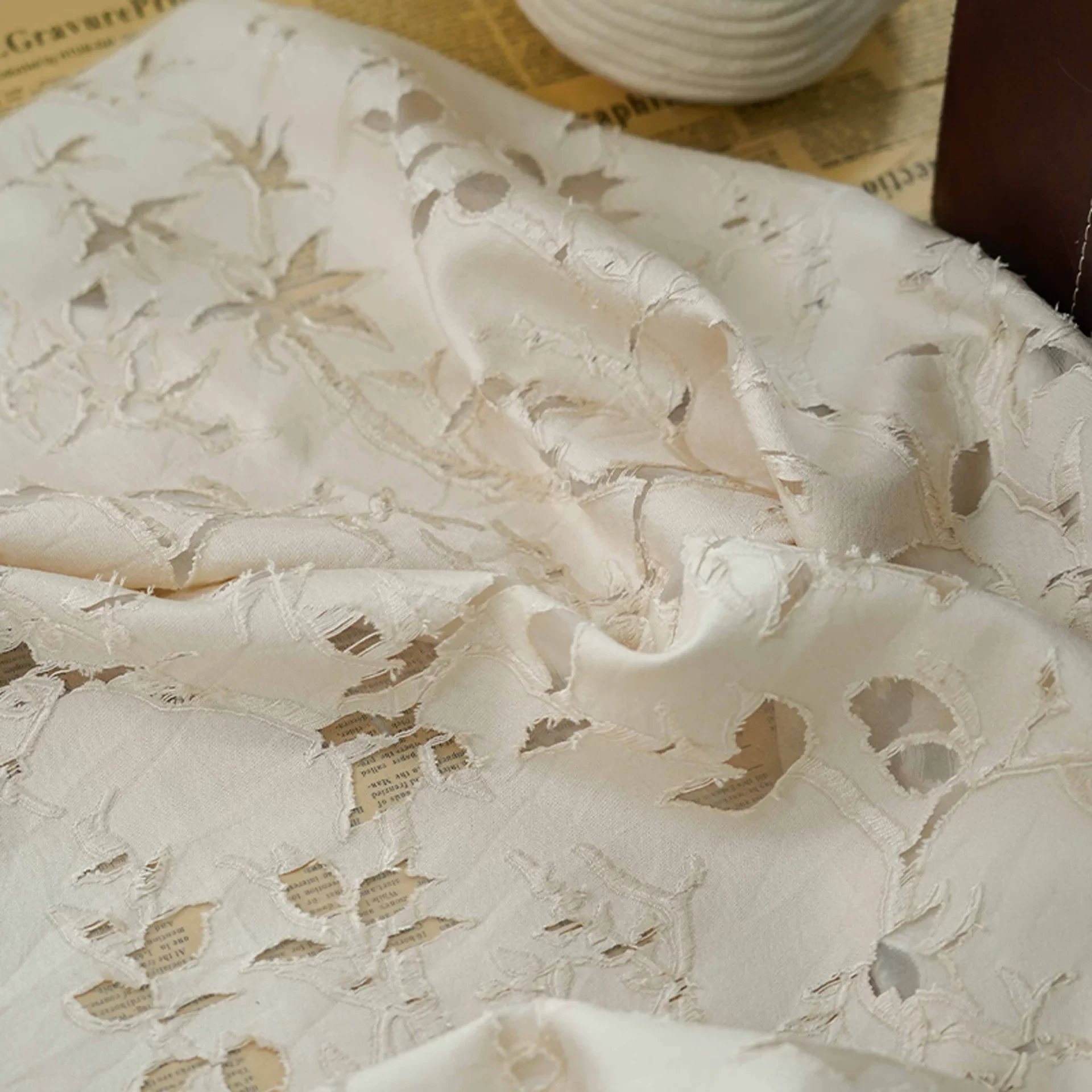 

Hollow Cut Flower Tree Branch Texture Jacquard Fabric Slightly Translucent Dress Jacket Curtain Decorative Sewing Fabric