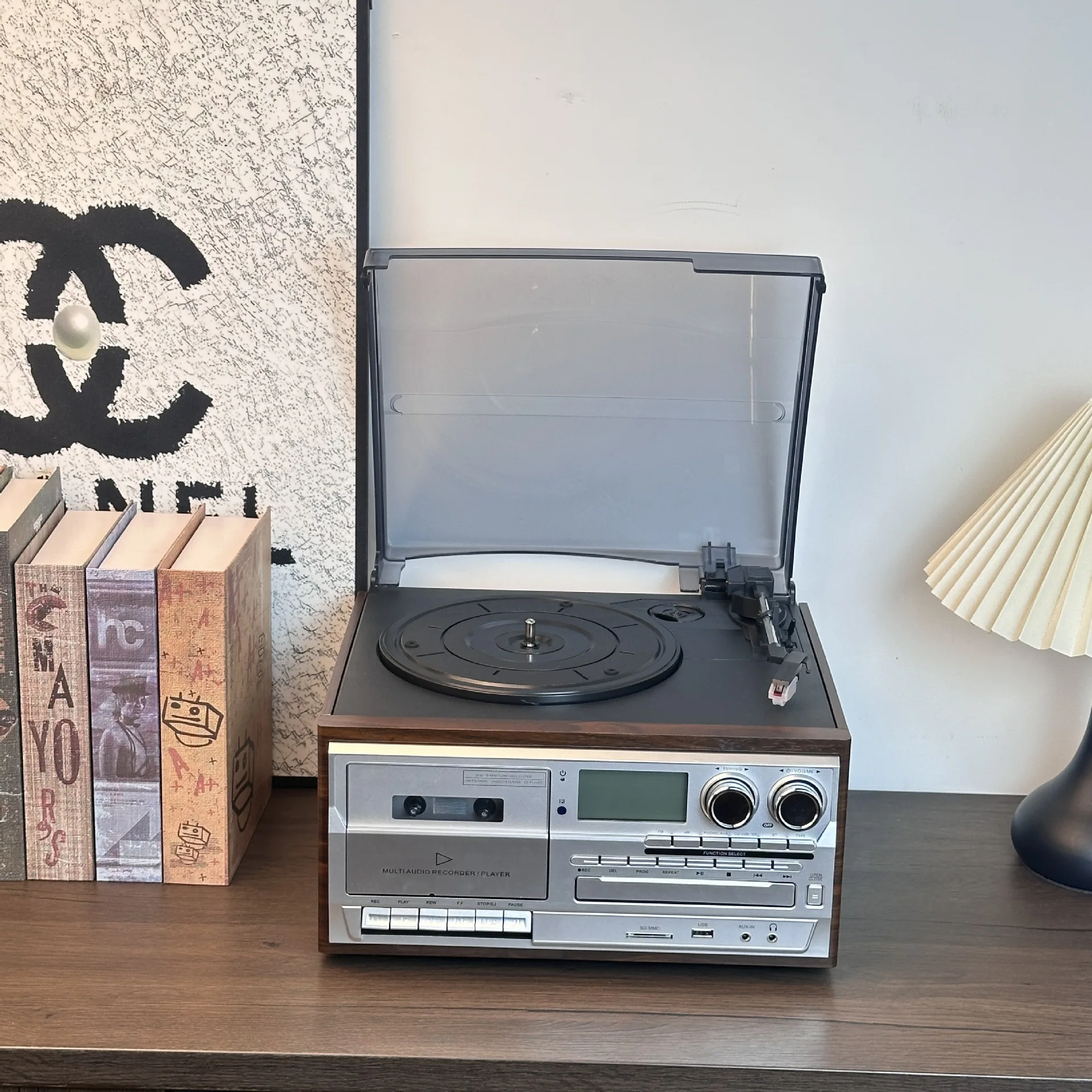 Multifunctional Wireless CD Player Tape Radio External Speaker With Remote Control Buttons And Living Room Decoration