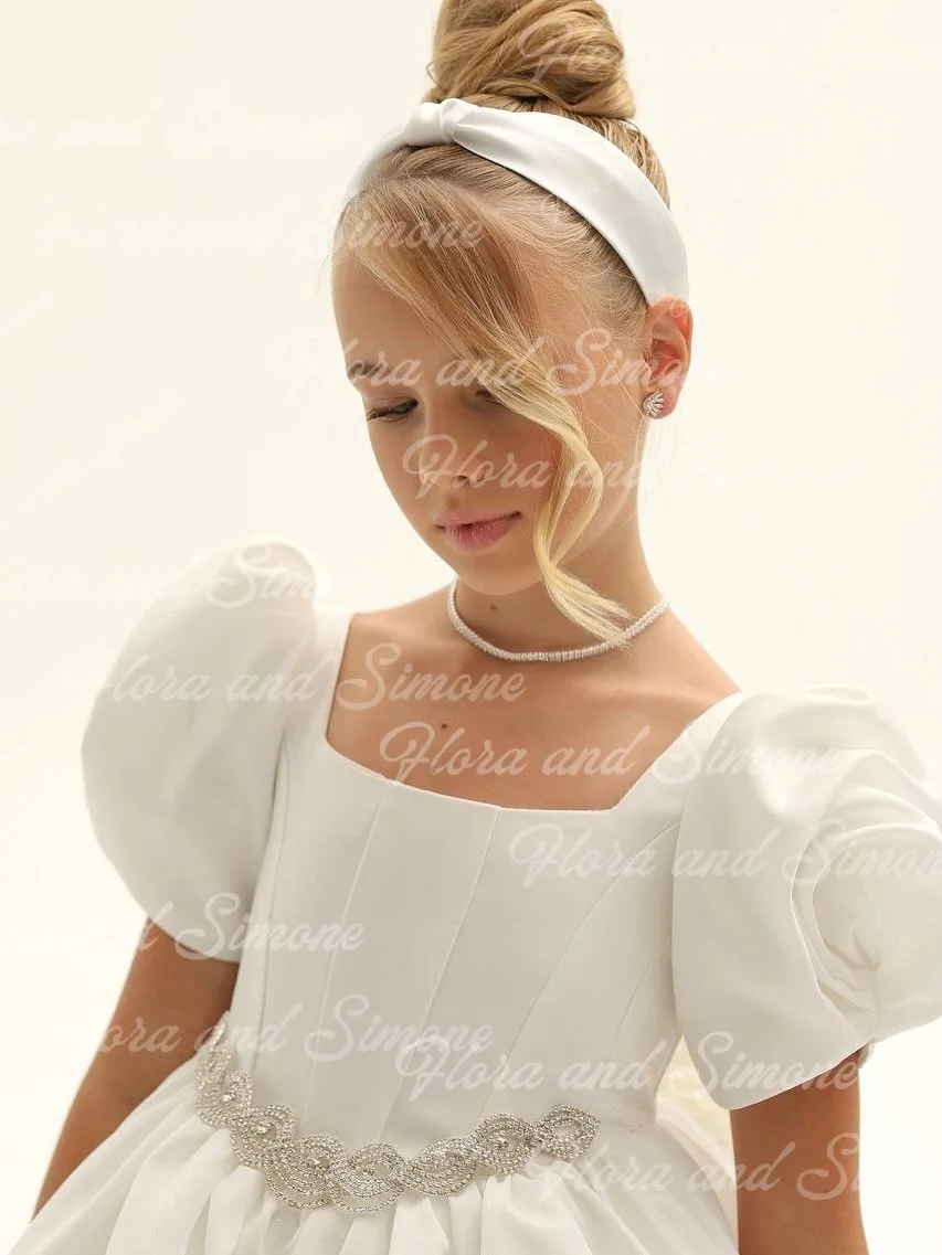 Maßgeschneidertes schulterfreies weißes Prinzessinnenkleid, Blumenmädchenkleid für Geburtstagsfeier, formelle Empfänge, Partys, Feiertagsfeier