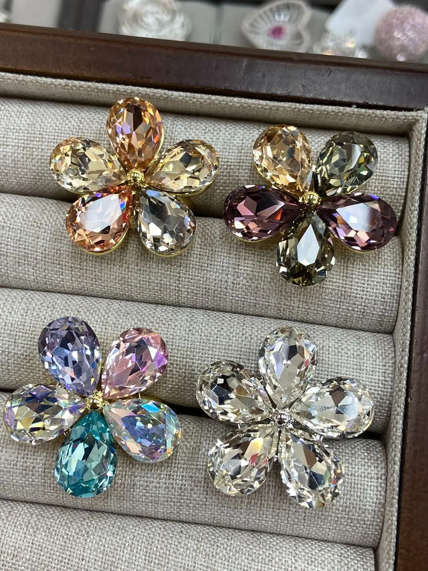 Exaggerated  Five-Petal Flower Rings Fashionable Personality Light Luxury Retro Versatile High-End Feeling Band Rings
