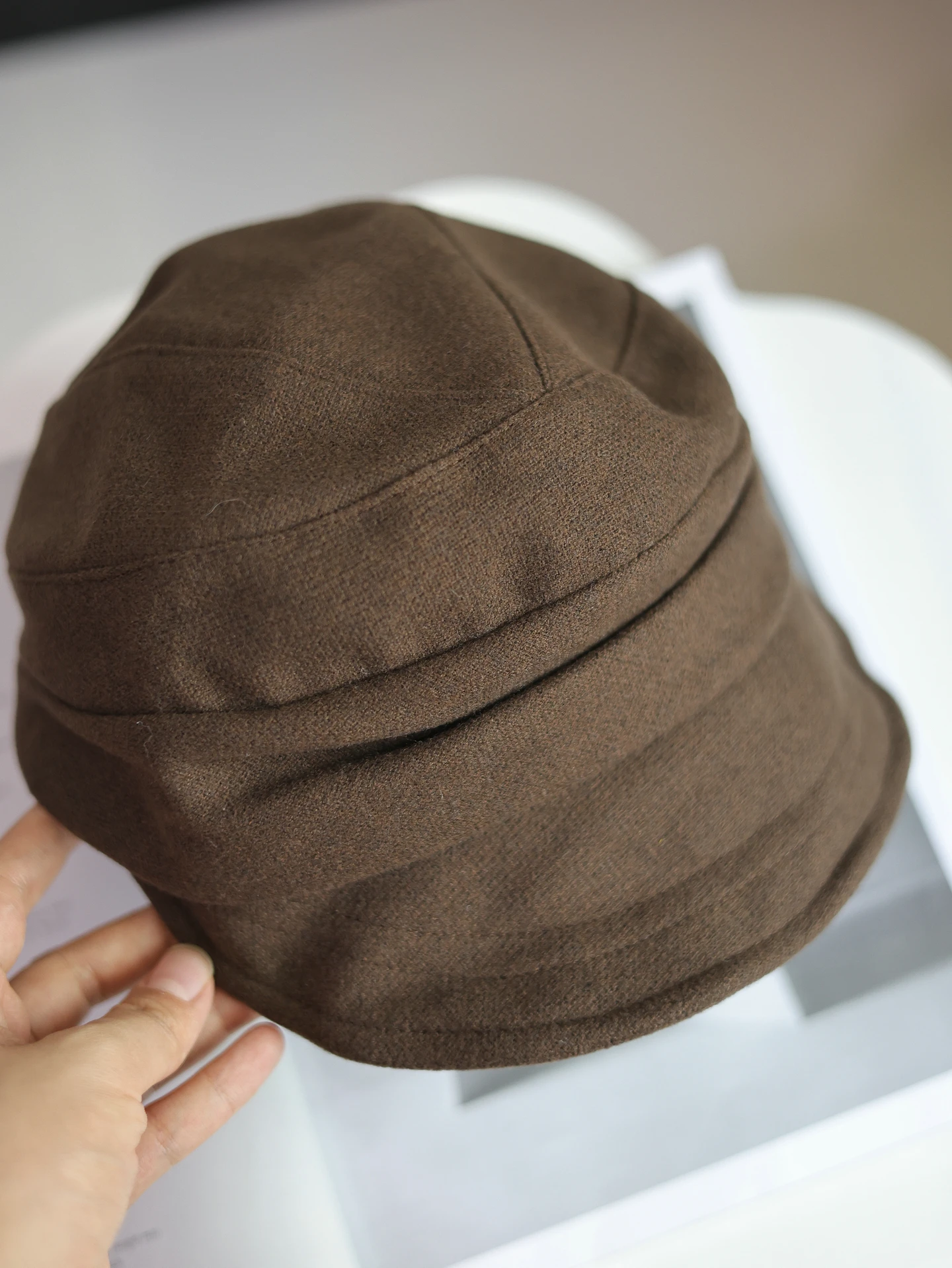 قبعة موزع الصحف للنساء قبعة بيريه واسعة الحواف للنساء موضة خريف/شتاء ، قبعة رسام نمط عتيق إكسسوارات جديدة