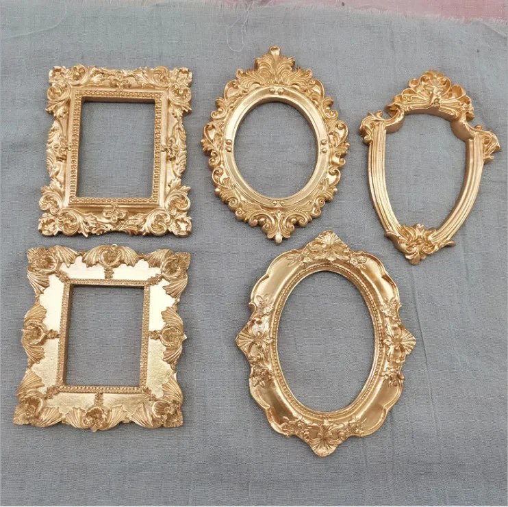 Mini gold small photo frame shooting props retro European style photo frame embossed nail art earrings pose props