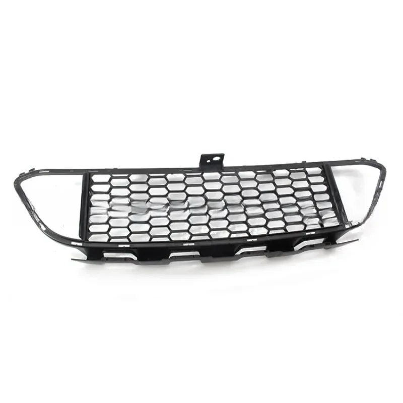 

Suitable for BMW 3 Series F30F31F35 12-17 Sports Edition under the middle net front bumper center grille