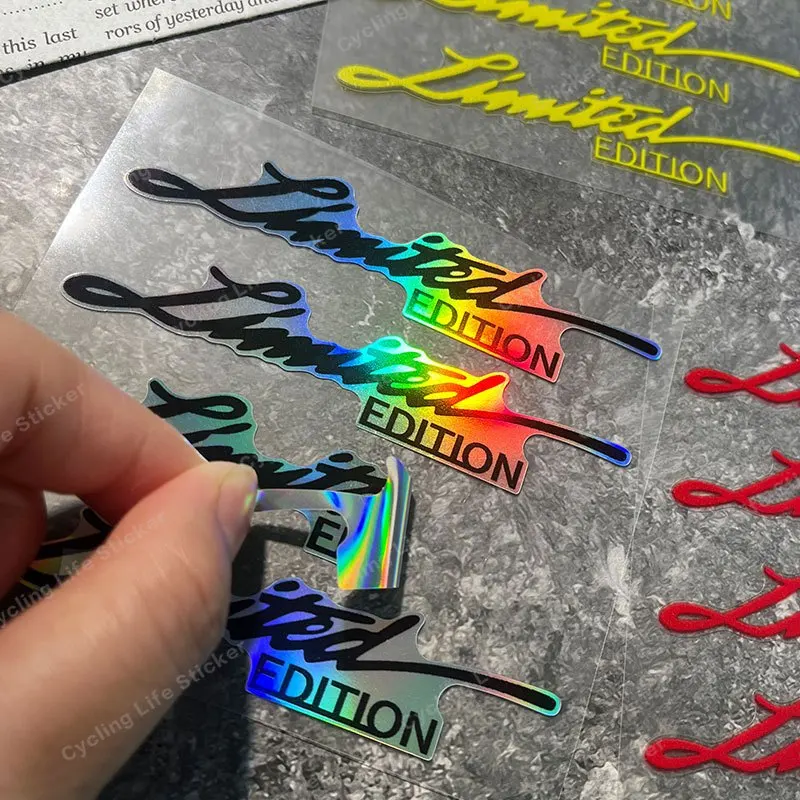 4 Stück/Set Limited Edition Schriftzug-Aufkleber Wasserfeste Vinyl-Sticker für Auto Fahrrad Laptop Dekoration Schwarz Weiß Rot Gelb Holografisch – Detail 9