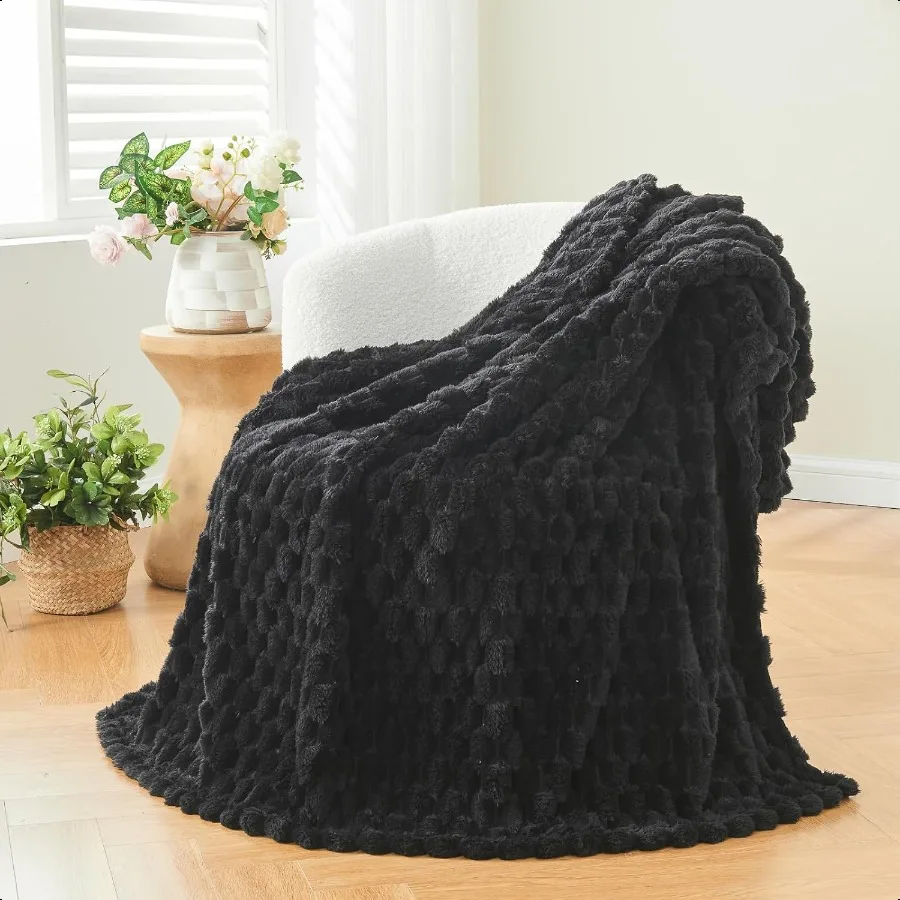 

er Soft Throw Blanket Black Premium Silky Flannel Fleece 3D Clouds Stylish Jacquard Lightweight Bed Blanket All Season Use 350G