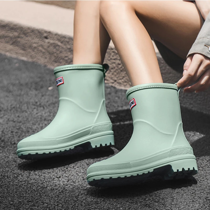 Water Boots for Woman for Rain Rubber Shoes Waterproof Galoshes Garden Working Fishing Ankle Chunky Rainboots Kitchen Shoes