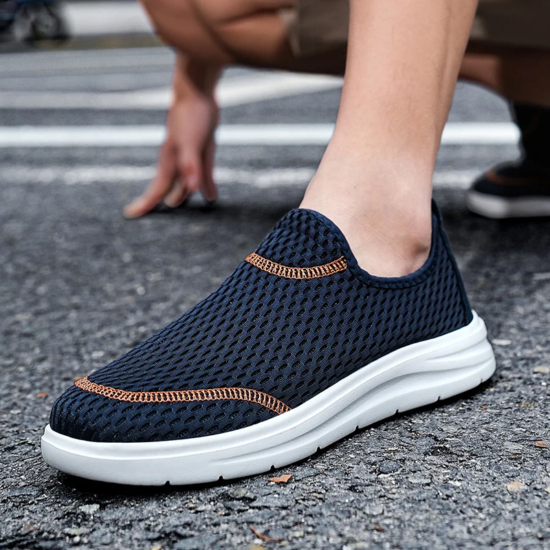 2026 Summer Men Shoes Slip on Lightweight Men's Loafers Breathable Casual walking Shoes Anti-slip Men Sneakers Zapatillas Hombre