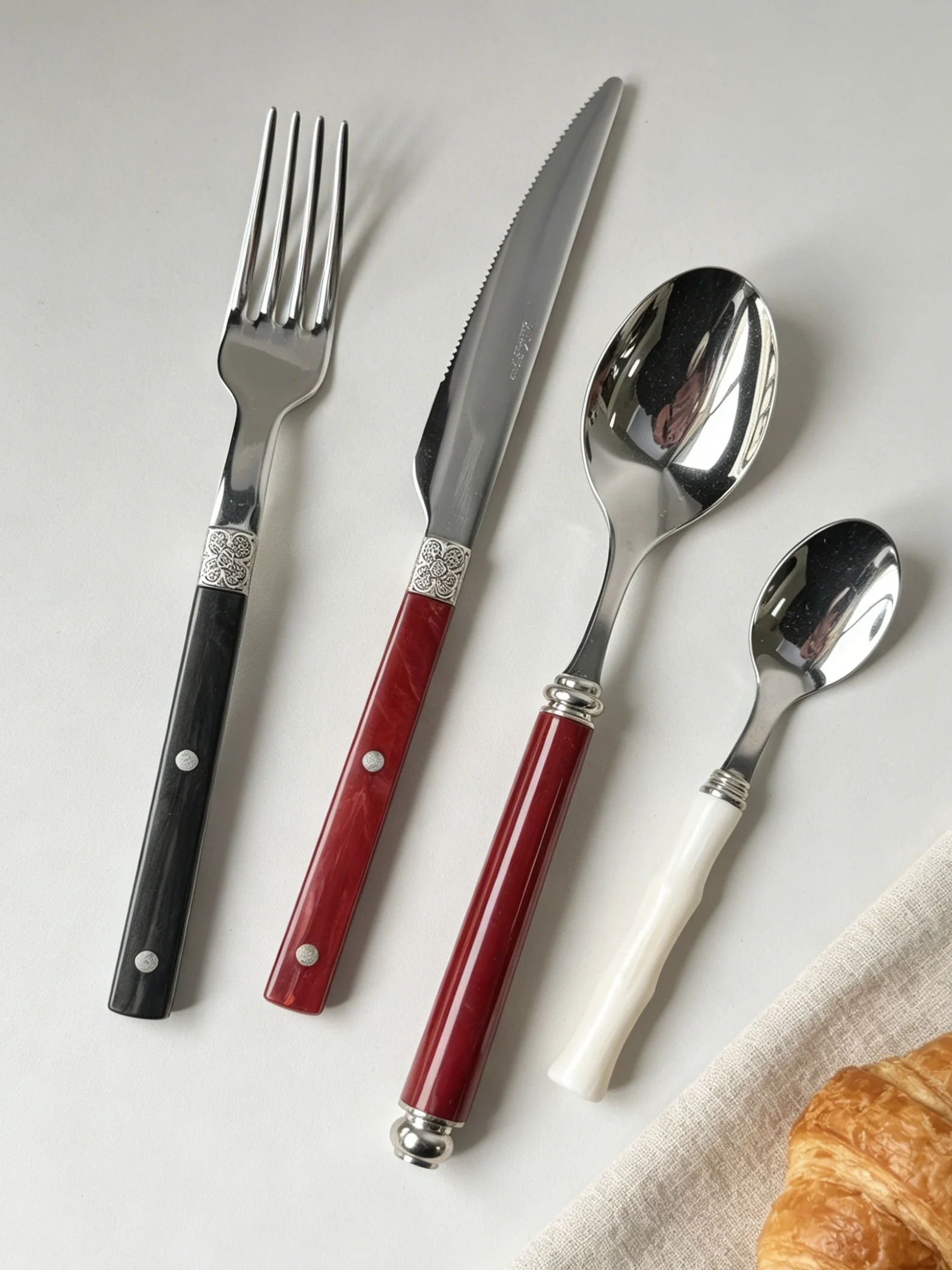 

Stainl Steel Western Cutlery Set Knife Fork Spoon Home Use High Aesthetic Value Butter Knife Western Dining Utensils Set