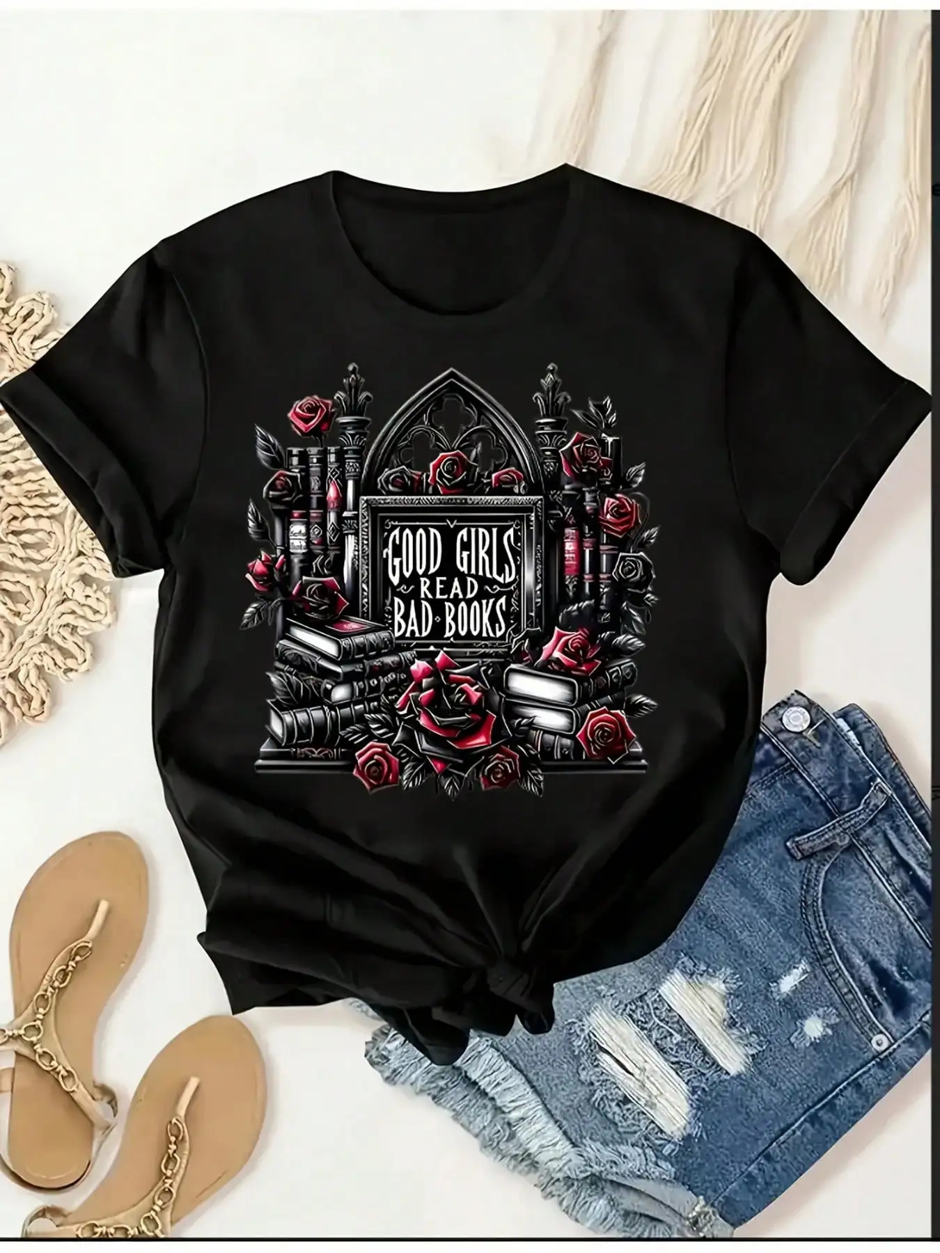 Camiseta gráfica gótica "Good Read" para mujer: negra, comodidad para todas las estaciones, camiseta de moda |   Diseño rebelicioso |   Tela