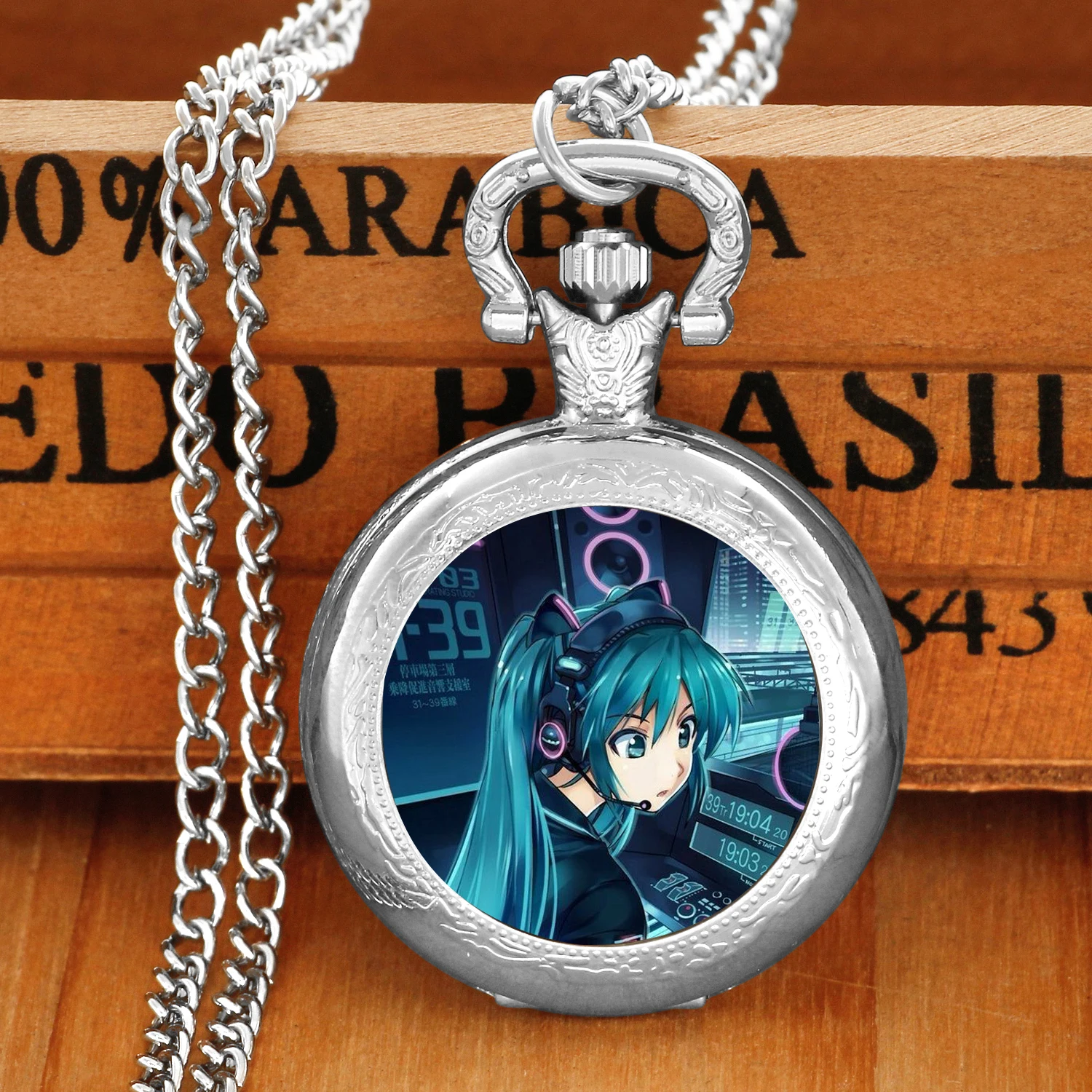 Hatsune Miku Design Glass Dome Quartz Pocket Watch With Durable Chain Arabic Numeral Dial For Men And Women Creative Gifts