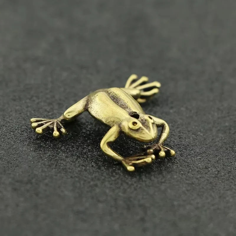 Mini Cute Kneeling Frog Vintage Brass Statue Incense Holder Key Chain Ornament Home Office Desk Decor Toy Gift