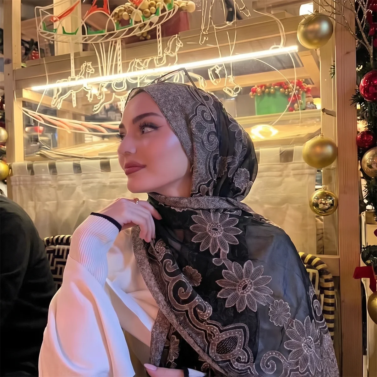 Street Fashion Hijab - Vintage Blumen-Hijab-Schal für Frauen, weicher, atmungsaktiver