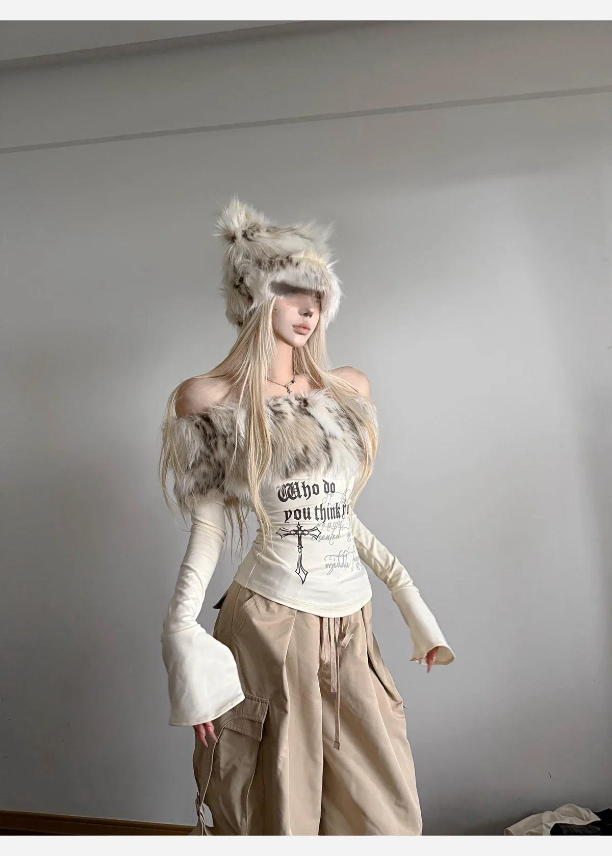 IMU Rase Le Sol Furry Patch Slash Neck Long Sleeve Tshirt Designer Sexy Slim Off Shoulder Letters Print Hot Girls Pullover Tops
