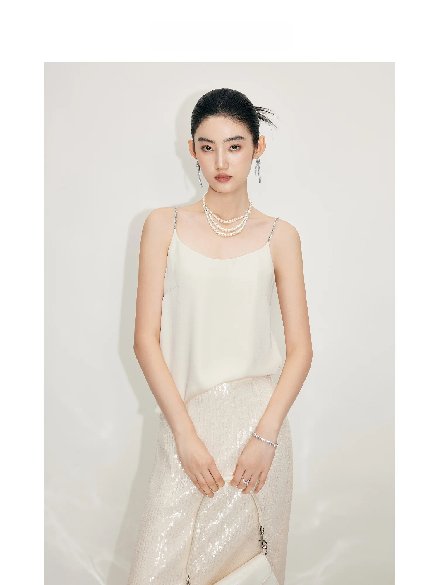 

Mandyzhang Satin Heavyweight Acetate Strap Vest Women Summer Design Sense Diamond Chain Slimming Inner Wear White Top