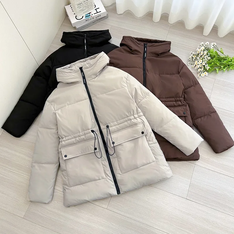 

Женская утолщенная хлопковая куртка средней длины с большими карманами, рабочая одежда с застежкой на талии, стильное зимнее пальто с капюшоном, Новое поступление