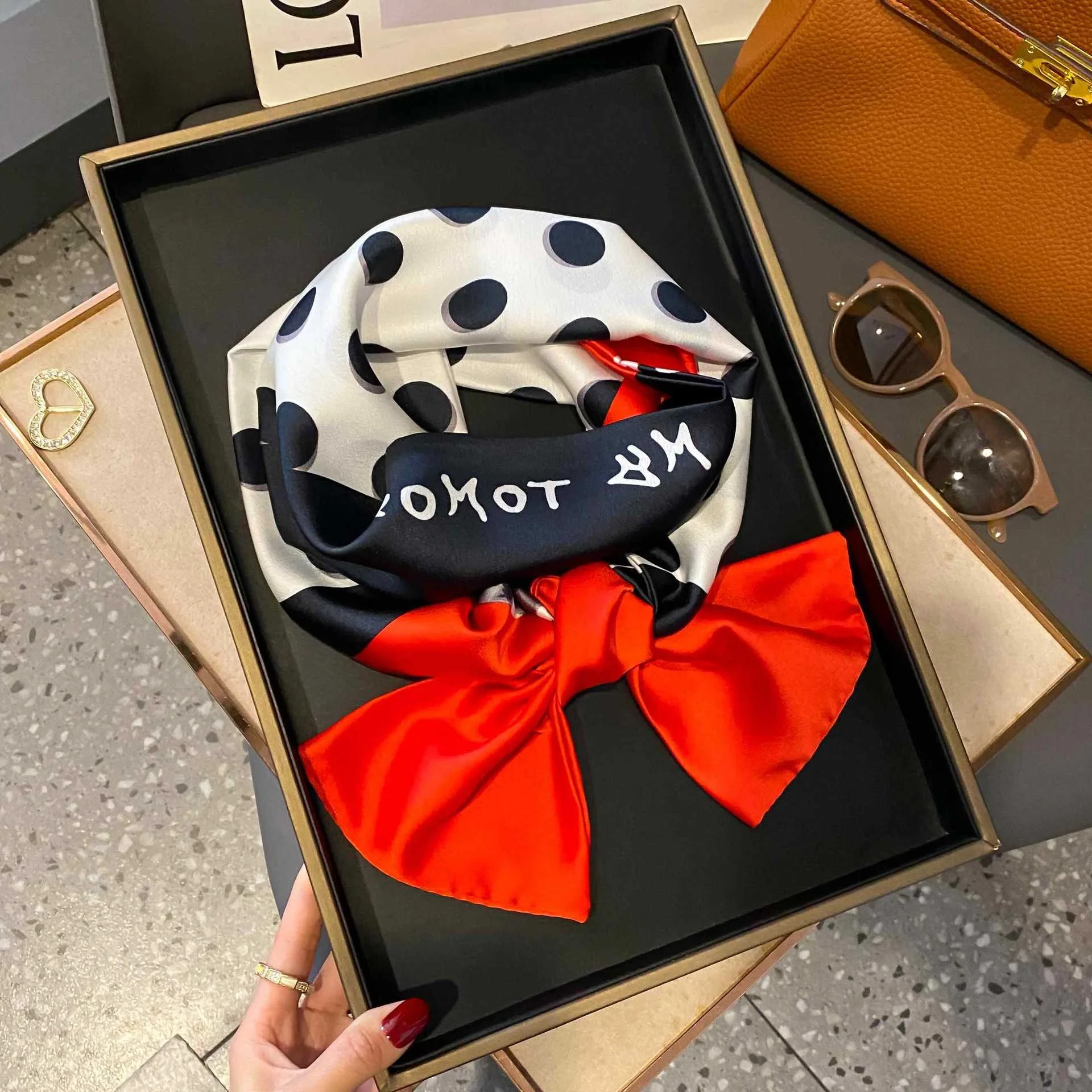 Luxury Bags Duffle - Lenço Fino Estampado Elegante para Mulheres,
