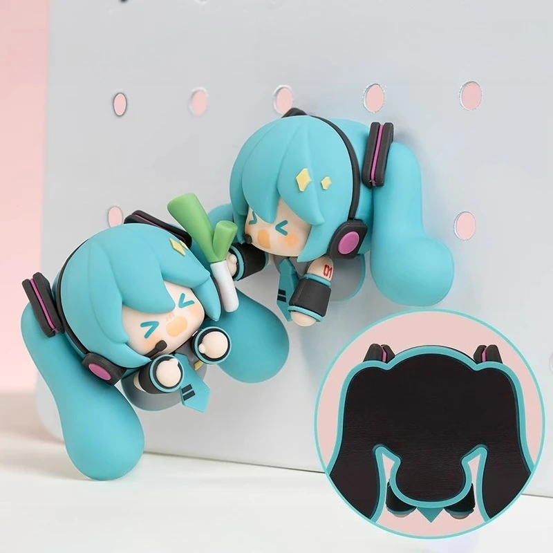 Hatsune Miku Kawaii Anime Action Figure Dolls Fingertip Magnetic Stickers Small Ornaments Fridge Stickers Gift