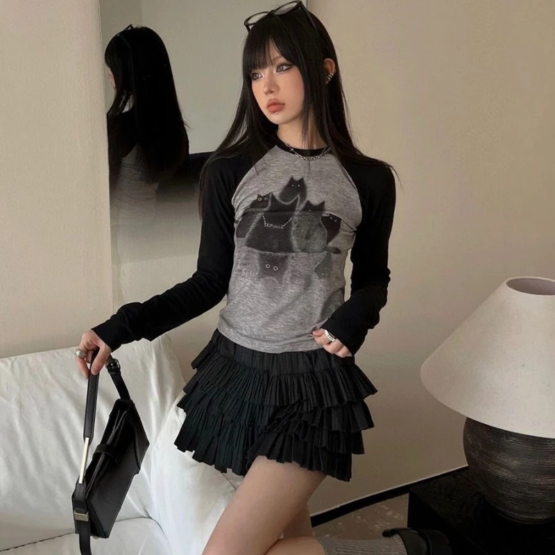 

Deeptown Vintage Graphic T-shirts Women Harajuku Gothic Y2k Long Sleeve Tees American Retro Patchwork Cat Print T-shirt Slim Up