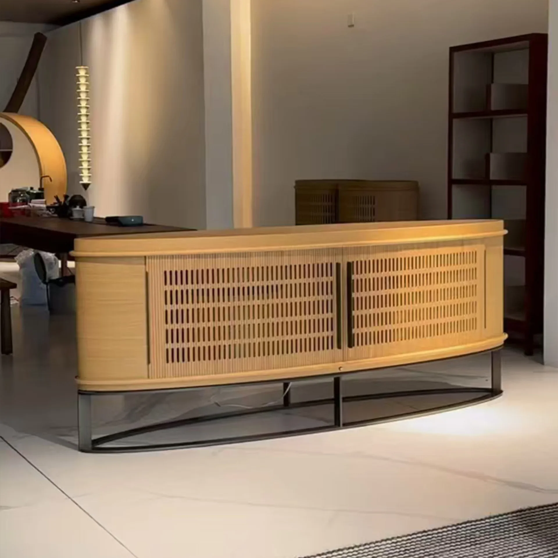 

Modern simple hand pulled sliding aircraft wooden Italian light luxury display cabinet high