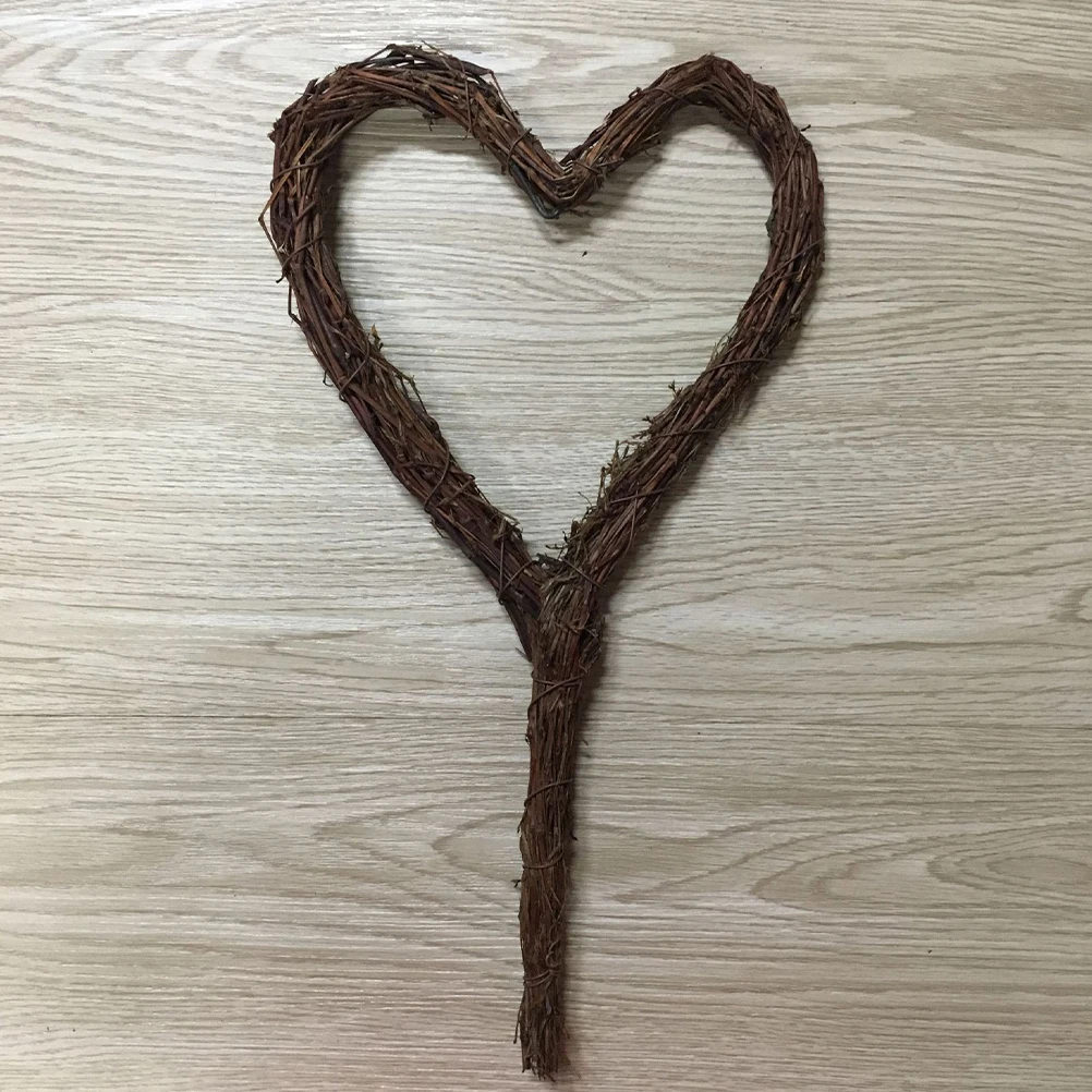 

Heart Shaped Wreath 20cm Diameter 15cm Handle DIY Vine Branch Wreath Craft Frame Vine Circle Christmas Decor Hoop