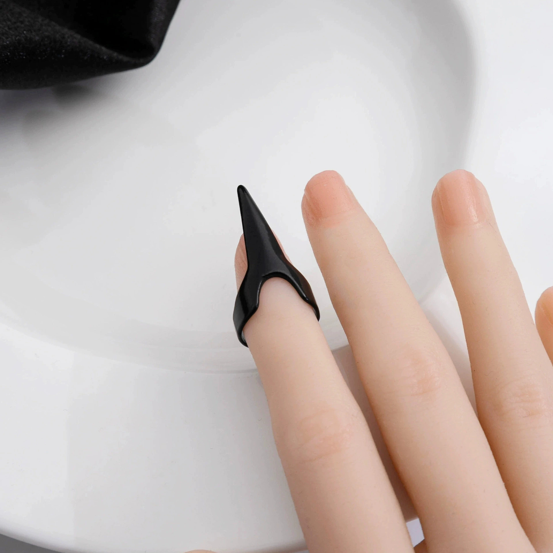 2Pcs Punk Rings Minimalist Party Nail Art Exaggerated Black Anneaux for Men Women Creative Personality Anillos Anel Gift