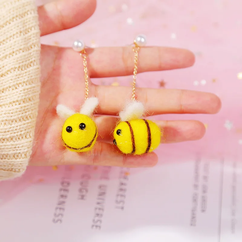 New Cute Animal Little Bee Earrings Bee Earrings Women Girls Fashion Handmade Wool Long Chain Earring Jewelry Gift