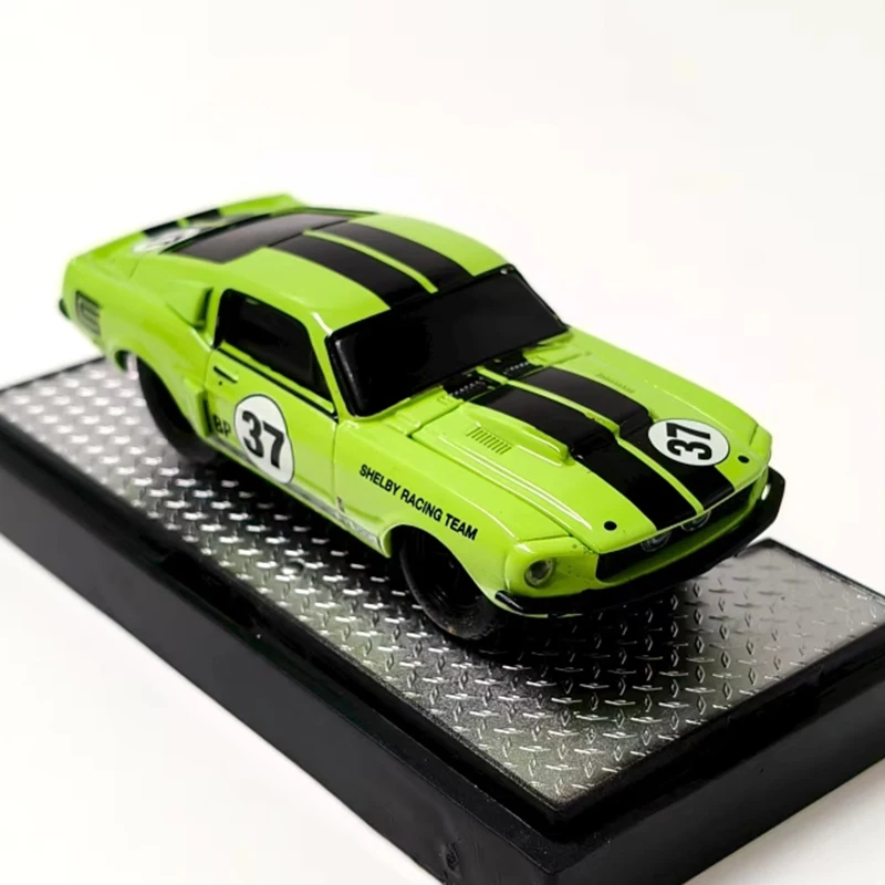 M2 1:64 스케일 쉘비 GT500 스포츠카 합금 시뮬레이션 자동차 모델 정적 컬렉션 장식 휴일 선물 장난감 기념품 선물