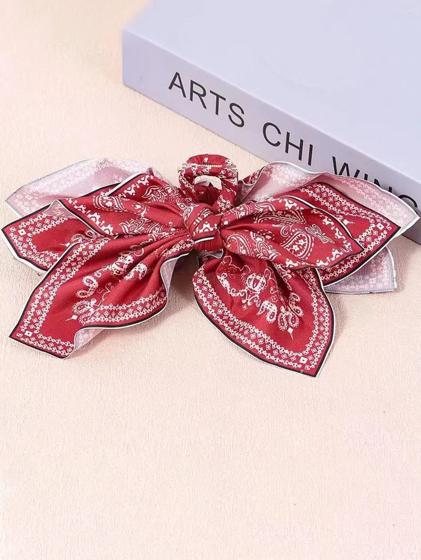 1 Stück Bohemische Vielseitige Einzigartige Haarspange, Rote Cashew-Blumen-Schleife, Süße Haifischspange, Resort-Pferdeschwanz-Clip, Modische Kopfbedeckung – Detail 2