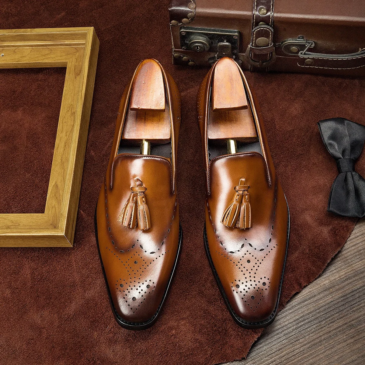 Classic Handmade Mens Tassel Loafers Genuine Leather Slip-on Buckle Wingtip Italian Style Brogue Wedding Dress Shoes for Men