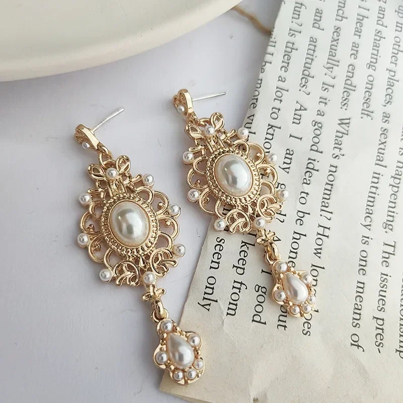 Vintage Palace Golden Pearl Hanging Earrings For Women Wedding Baroque Bohemia Fine Drop Earrings Female Elegant Jewelry Gift