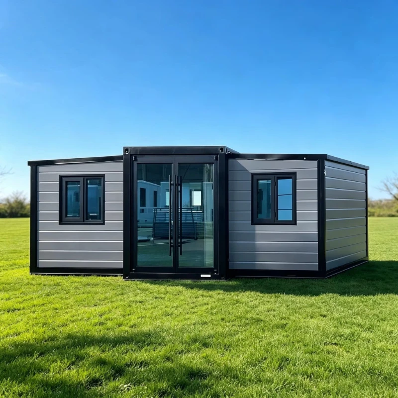 Dual-Wing Expandable Container House 40ft 4 Bedrooms 4 Bathrooms Luxury Steel Villa Fireproof Wrap-Around Deck Contemporary