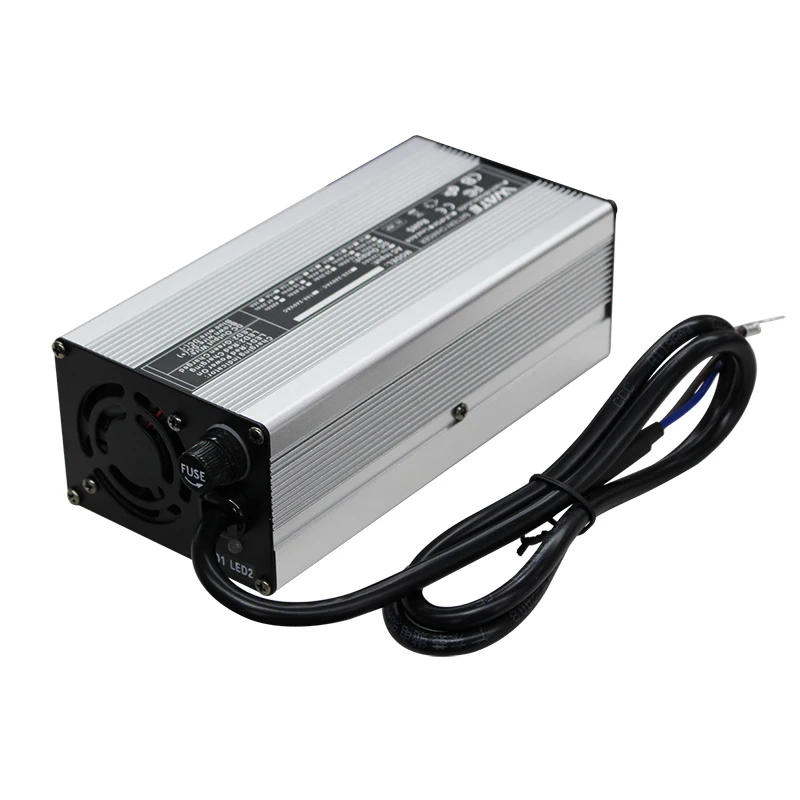 شاحن 67.2 فولت 10 أمبير غلاف ألومنيوم ذكي مناسب لبطارية ليثيوم 16 ثانية 60 فولت شحن سريع، آمن ومستقر