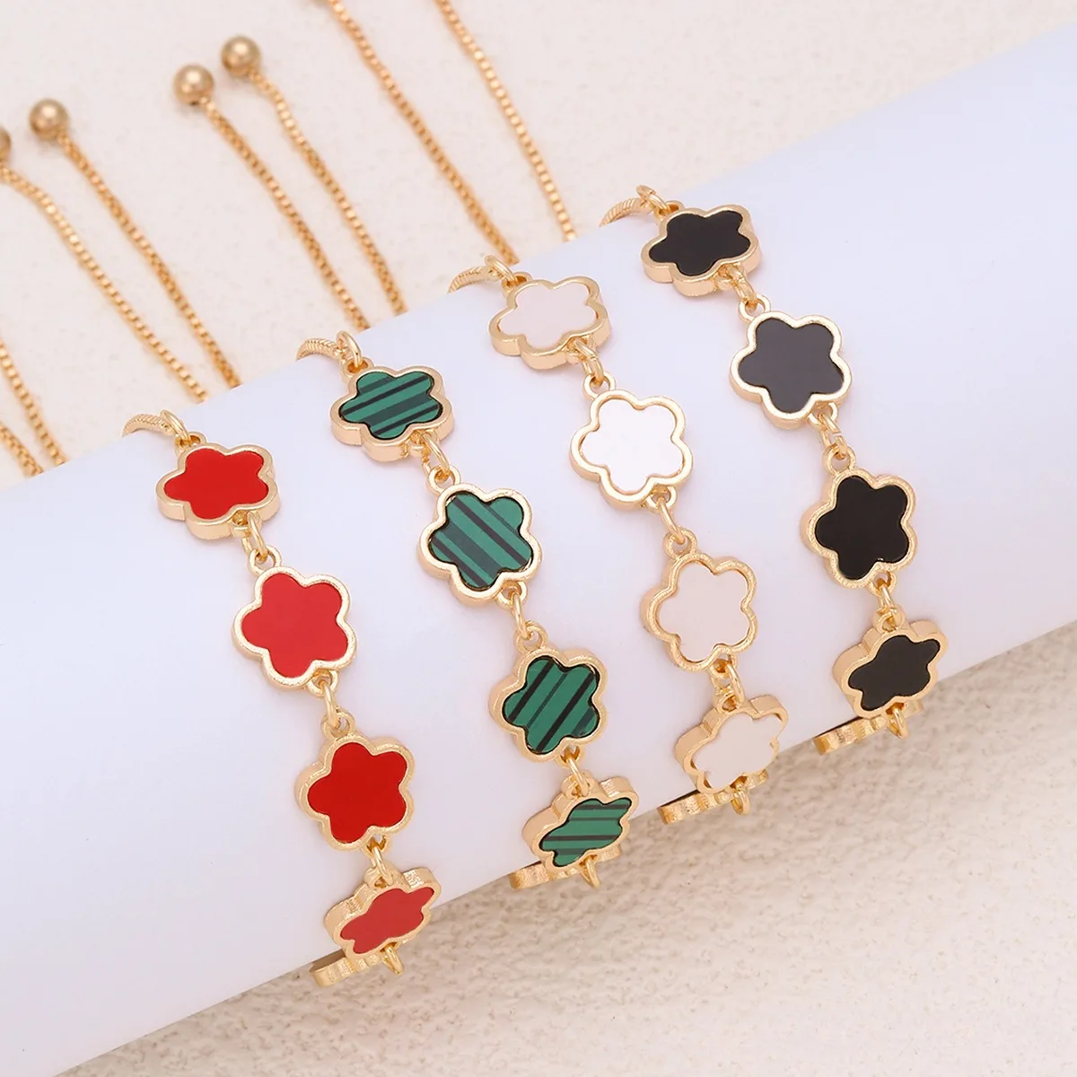 

Lucky Five Leaf Petals Flower Bracelet Gold Plated Clover Women Trendy Metal Bracelet Party Birthday Daily Cute Romantic Jewelry