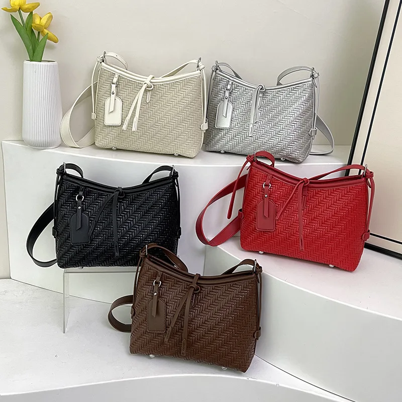 

Лето 2025 г., нишевая вязаная сумка подмышки, через плечо, через плечо, в стиле бохо, текстурированная, универсальная