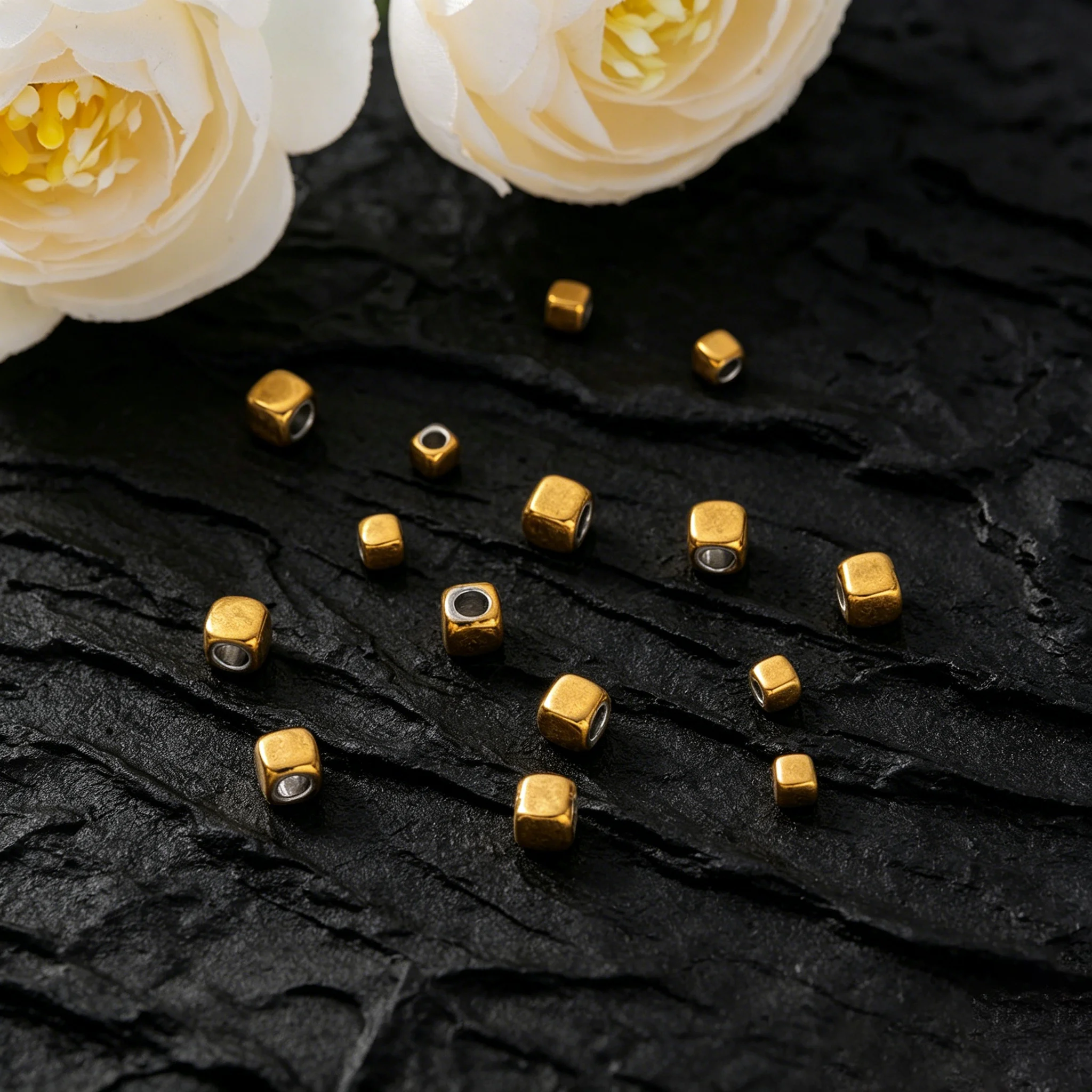 50 Stück/Lot Edelstahl Goldfarben Quadratische Abstandshalterperlen für DIY Armbänder Halsketten Schmuckherstellung Zubehör Komponenten – Detail 1