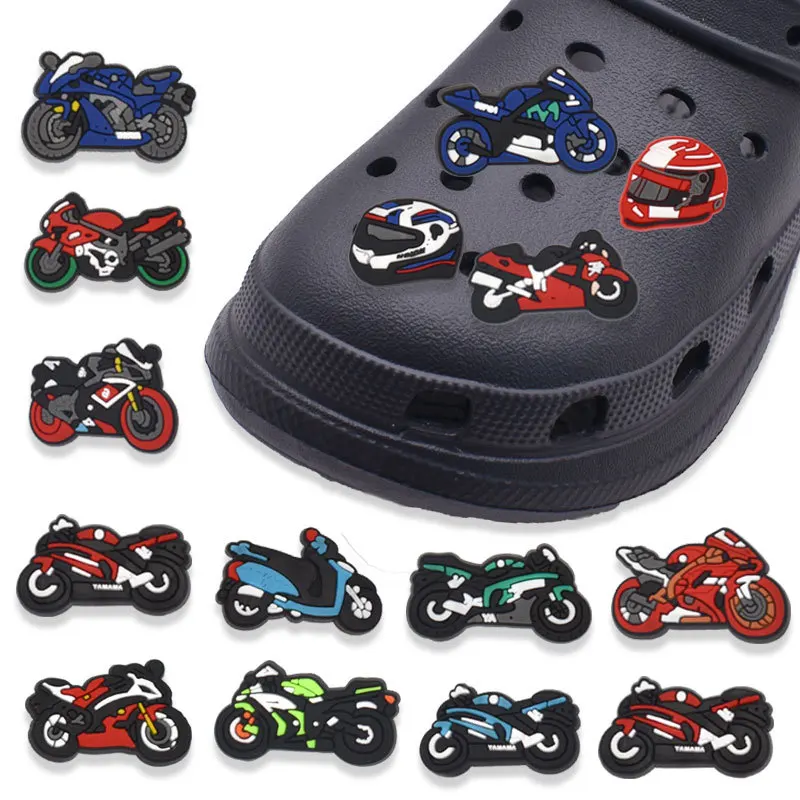 1pcs Motorcycle Shoe Charm Cartoon Motorcycle Safety Helmet Boys Party Gifts Cool Graden Shoe Accessoires DIY Wristband Decor