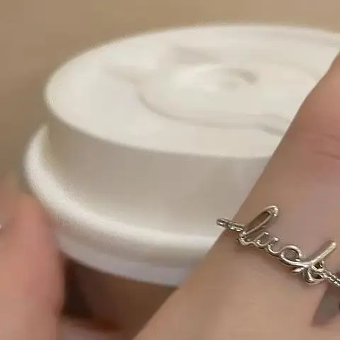 2025 جديد الكورية الفضة اللون أربعة نجوم مدببة خواتم للنساء بسيطة Y2k الصليب ستار افتتاح قابل للتعديل خاتم الاصبع هدية