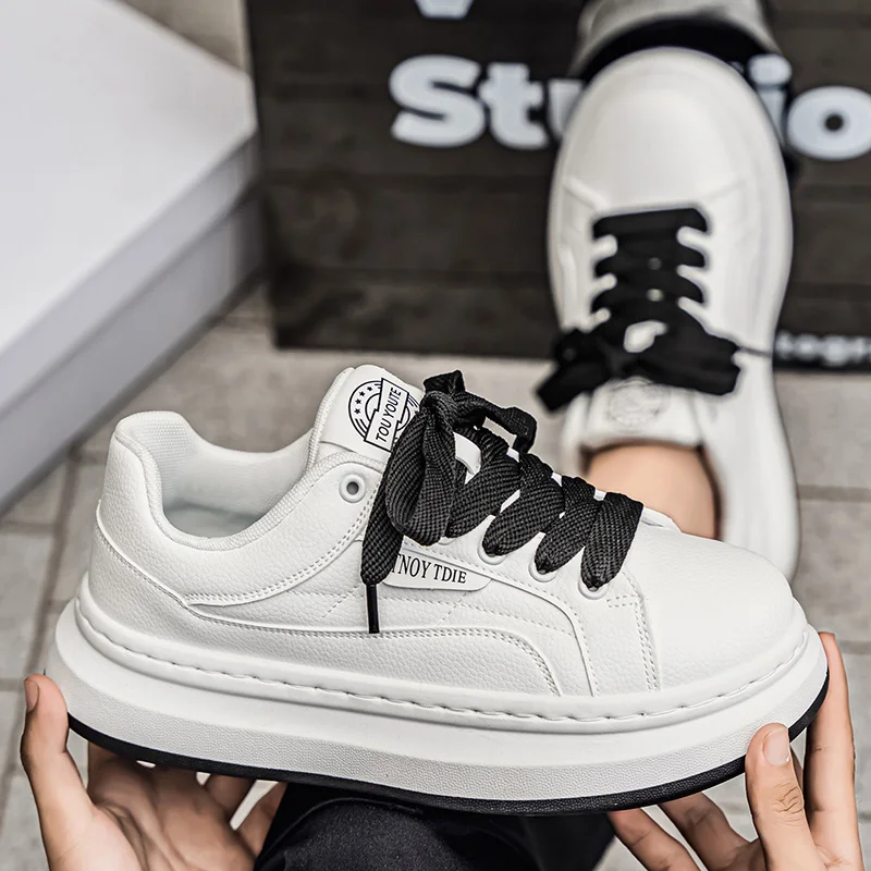 

Men's Casual Shoes with Thick Sole and Flat Heel Multi-color Soft Sole Lace-up Style New High-quality Niche Sports Shoes