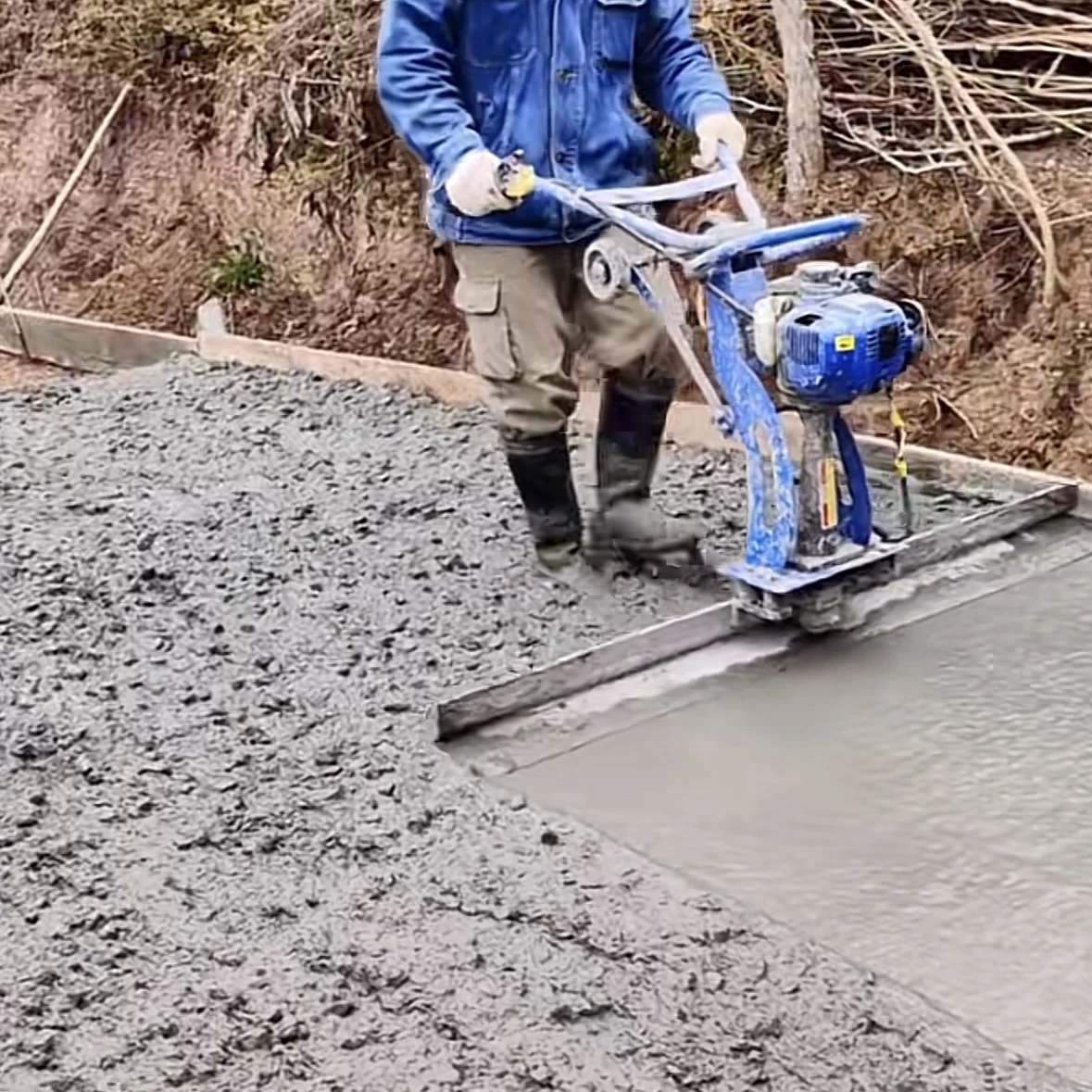 

Factory Supply Concrete Leveling Tools Vibrating Screed Concrete