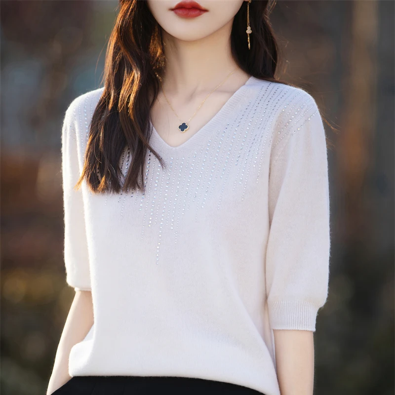 Spring Autumn First-line Clothing Wool Knitted Short-sleeved Ladies V-neck Diamond-encrusted Five-point Sleeves Bottom Shirt