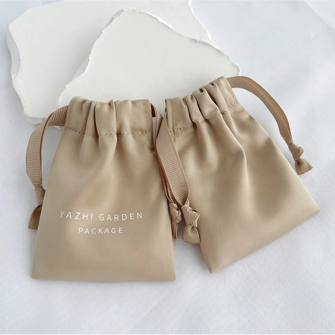 Custom Logo Name Silk Jewelry Drawstring Packaging Pouch Satin Wedding Favor Candy Gift Bag for Cosmetic Makeup Eyelashes