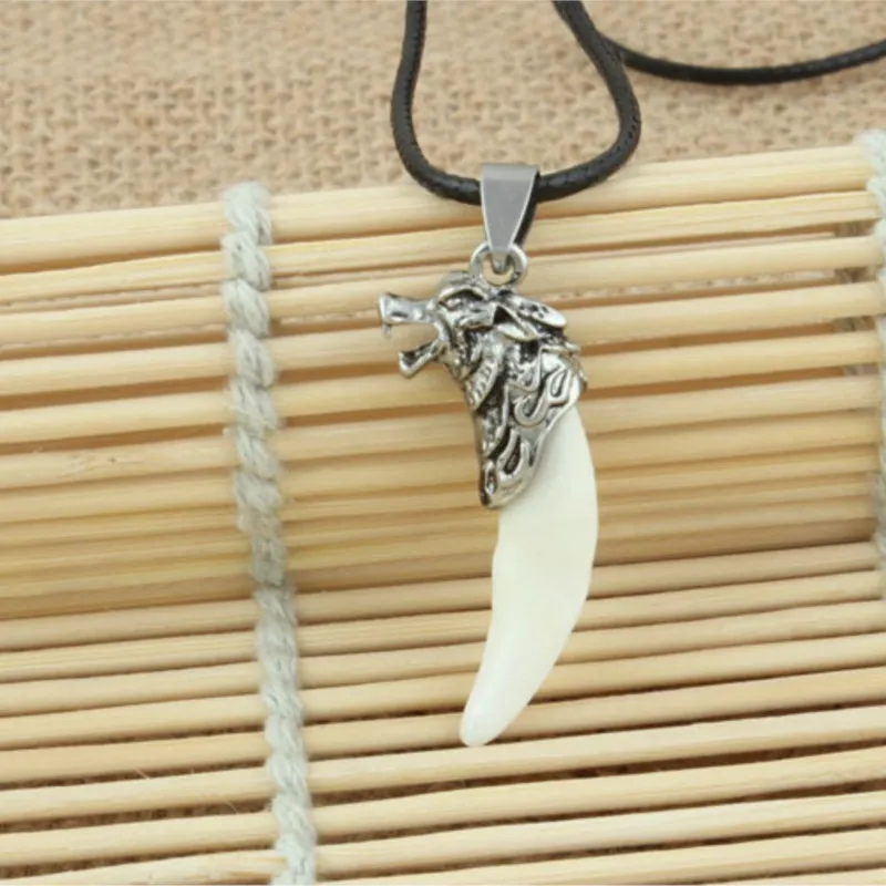 quality Wolf Tooth Pendant Necklace Vintage Dragon Titanium Pendant Men Jewelry Tribal cool punk rock Rider party birthday gift