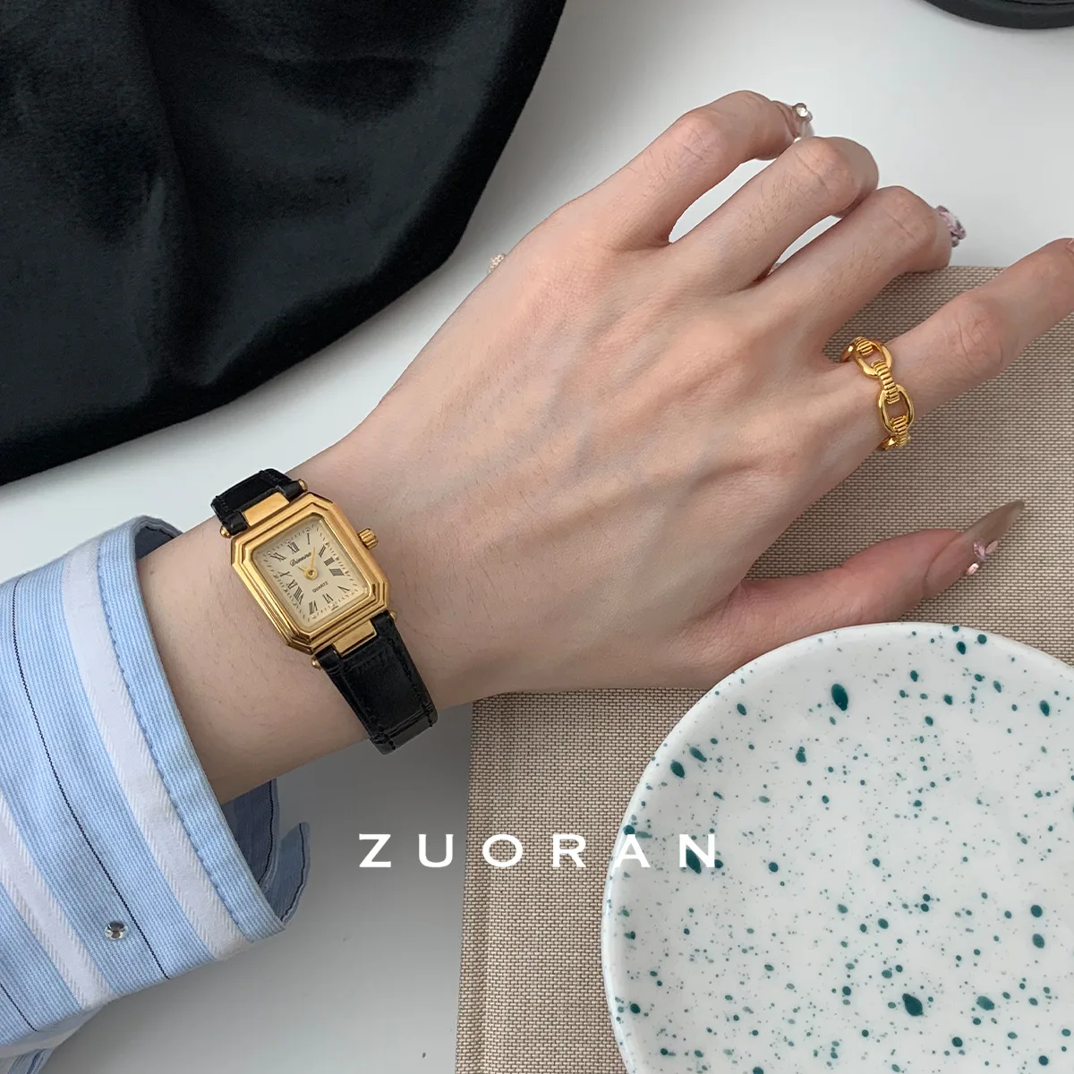 New Women'S Wristwatch, Retro-Chic Black And Gold Small Square Watch, Stylish And Sophisticated Women'S Watch Series.