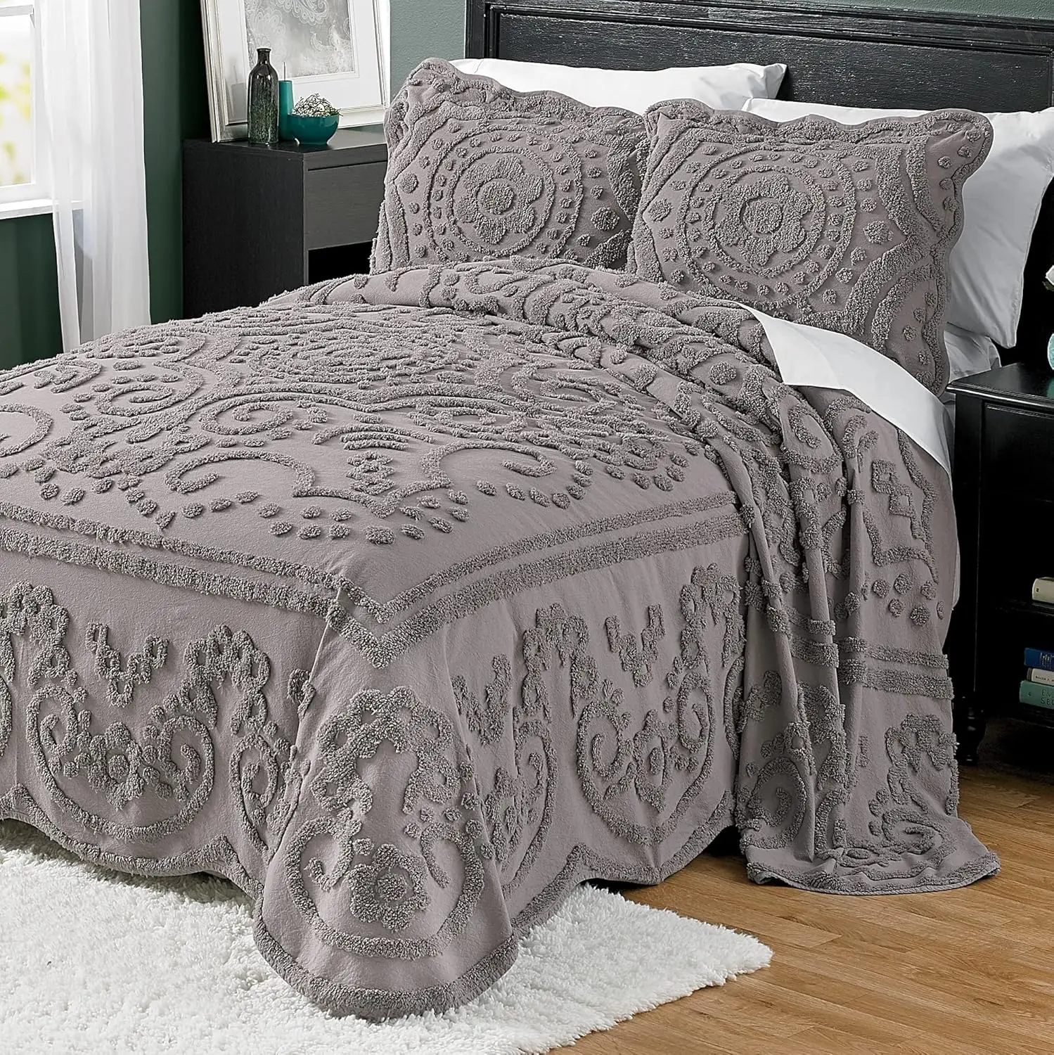 Scrolled Elegance Cotton Chenille Bedspread in White, Soft Tufted Design (White, King)