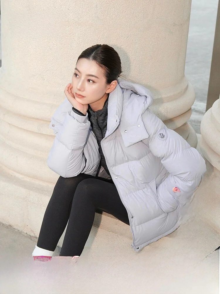 

Bosideng New Short Women's down Jacket Detachable Cap Elastic Warm Slimming Lightweight Casual Style Comfortable Living Series